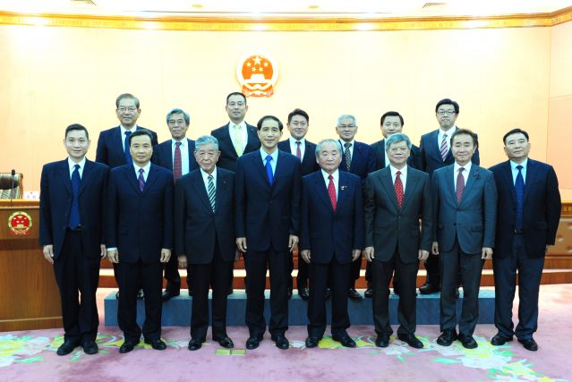 5-21 長崎市議會(huì)議長來訪合影留念.JPG