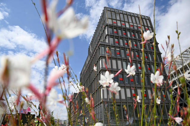 這是7月23日拍攝的巴黎奧運(yùn)村內(nèi)中國(guó)體育代表團(tuán)成員居住的公寓。新華社圖