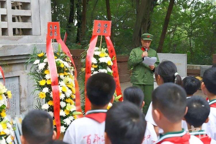 云端獻(xiàn)花、主題宣講……中山開(kāi)展形式多樣的清明祭英烈活動(dòng)